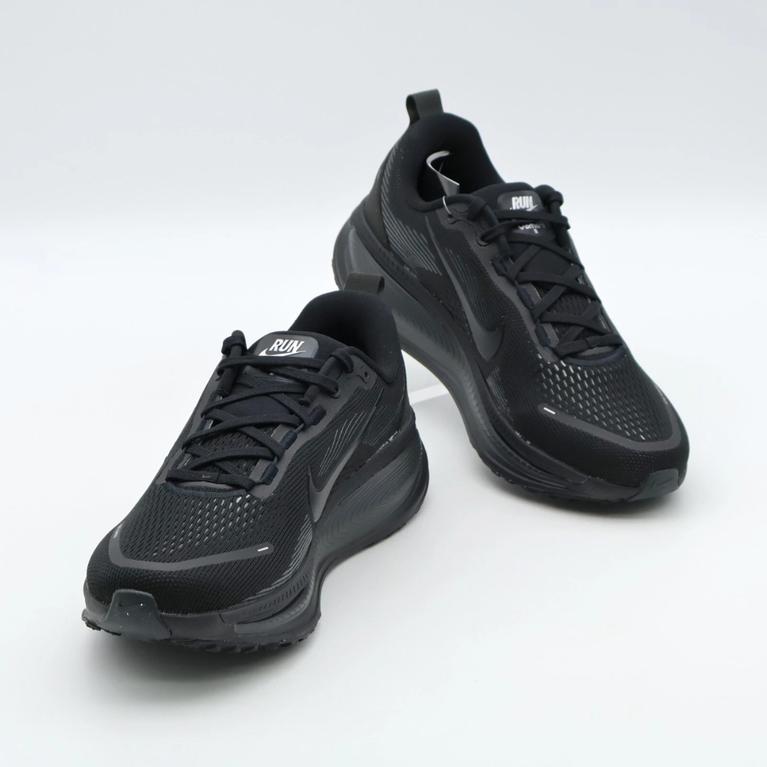 Air Zoom Vomero 18 "Triple Black"