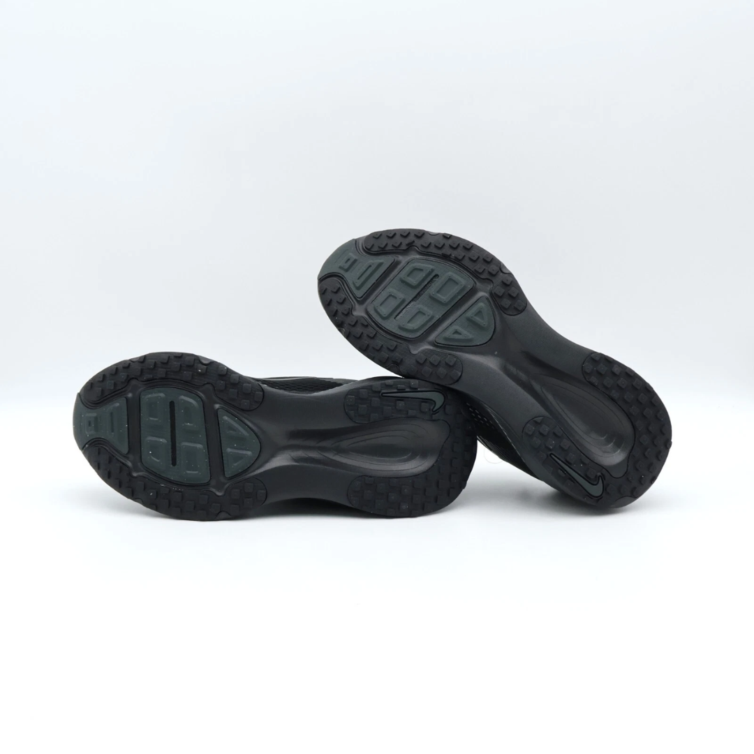 Air Zoom Vomero 18 "Triple Black"
