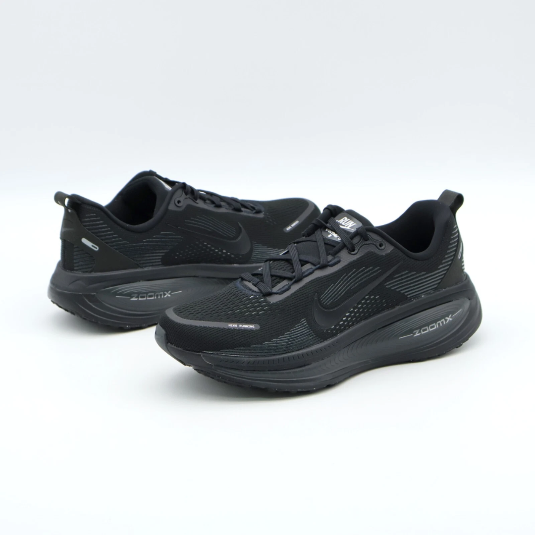 Air Zoom Vomero 18 "Triple Black"